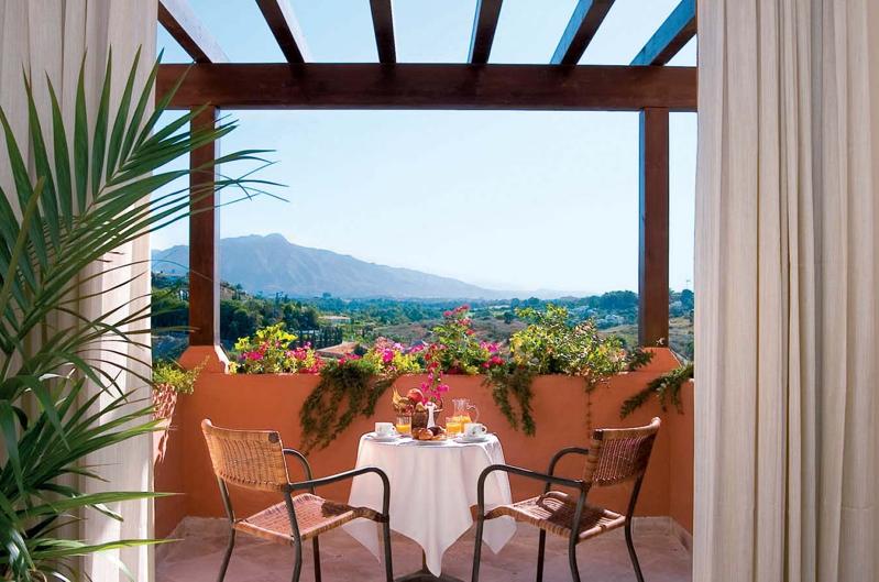 Caledonian Mountain View